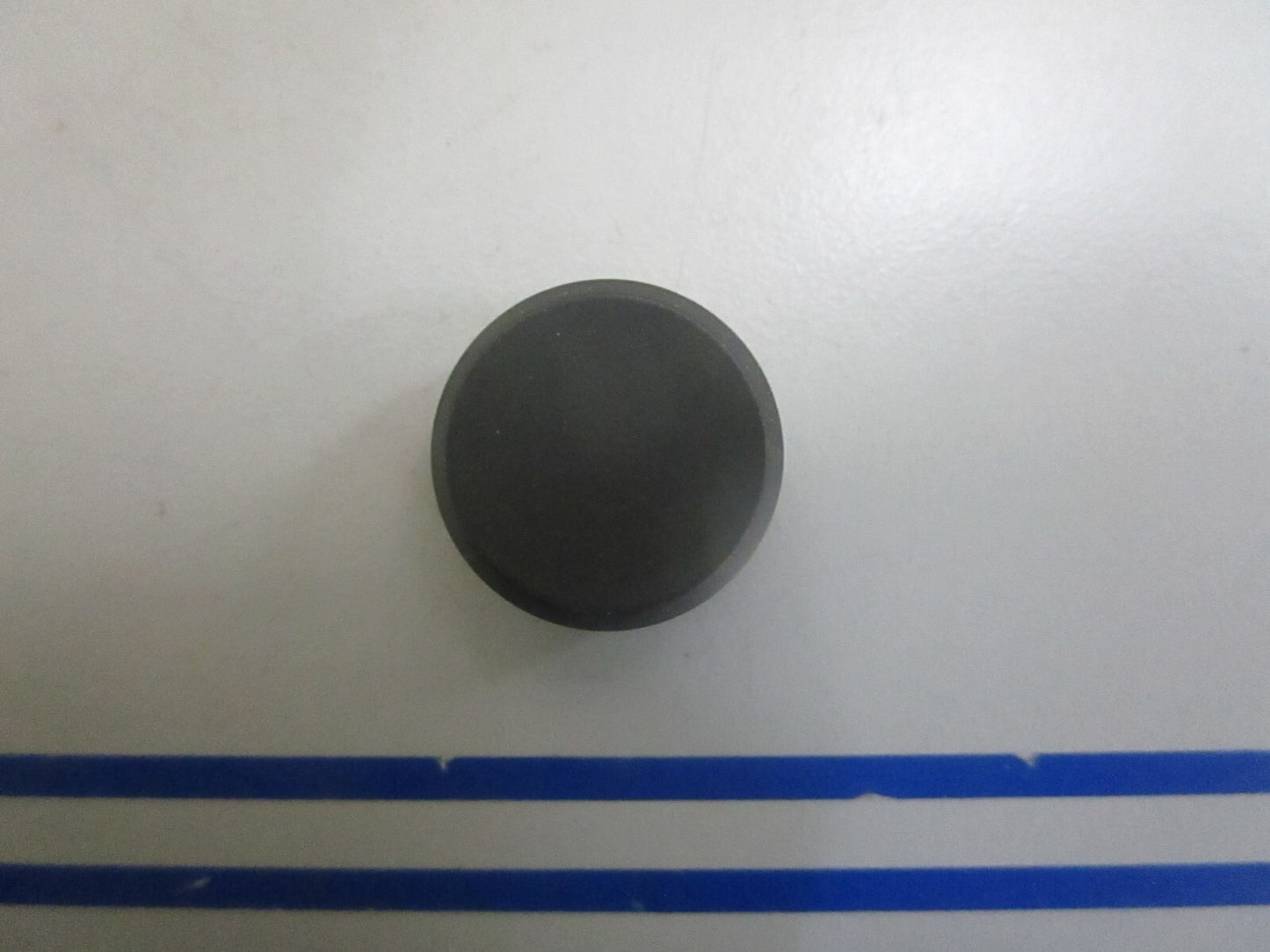 *NEW OEM* 0820 Volvo Penta Plug 418571