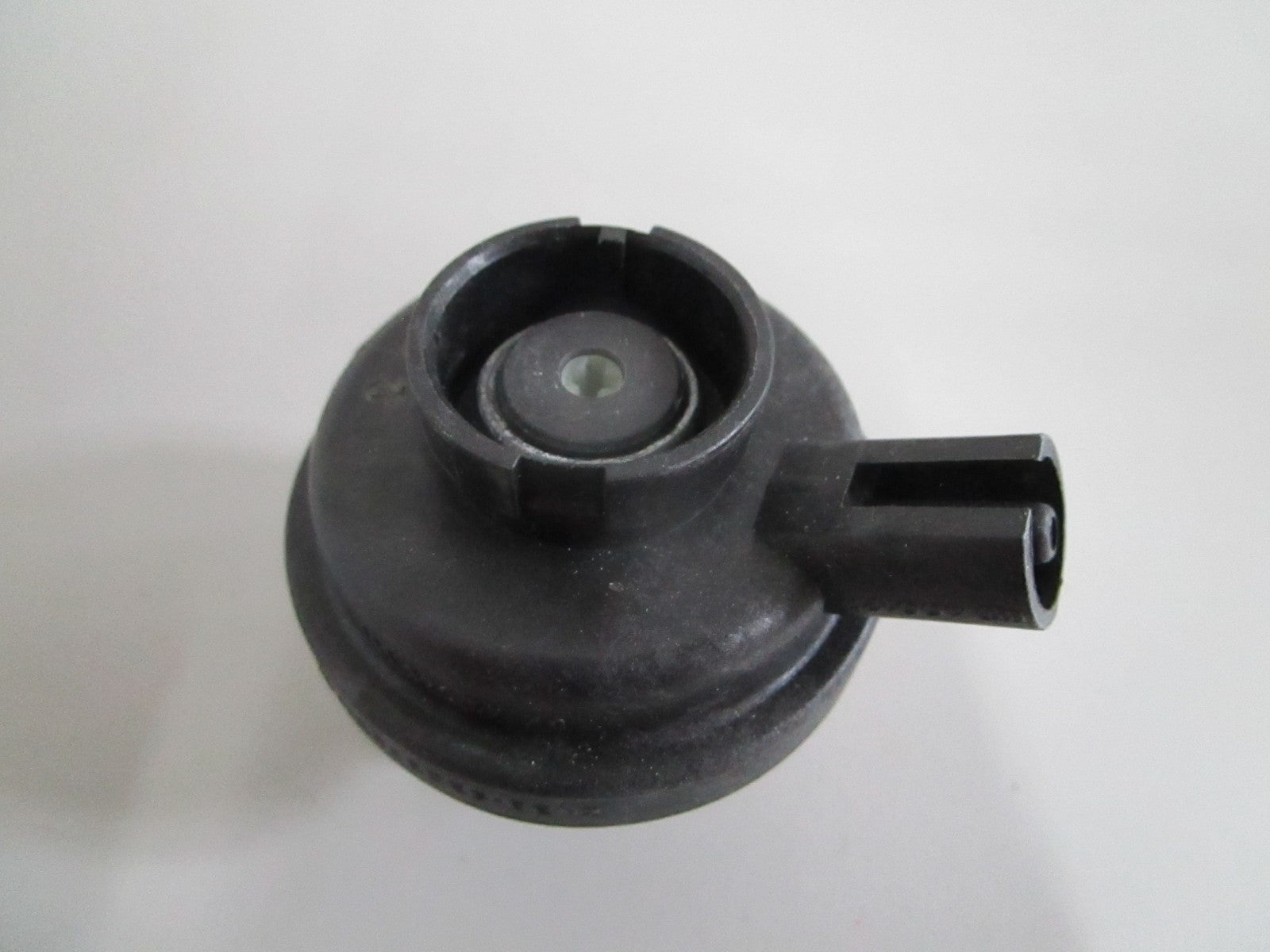 Mercedes-Benz A1262709179 Vacuum Box Modulator Valve W126 NEW OEM 0820