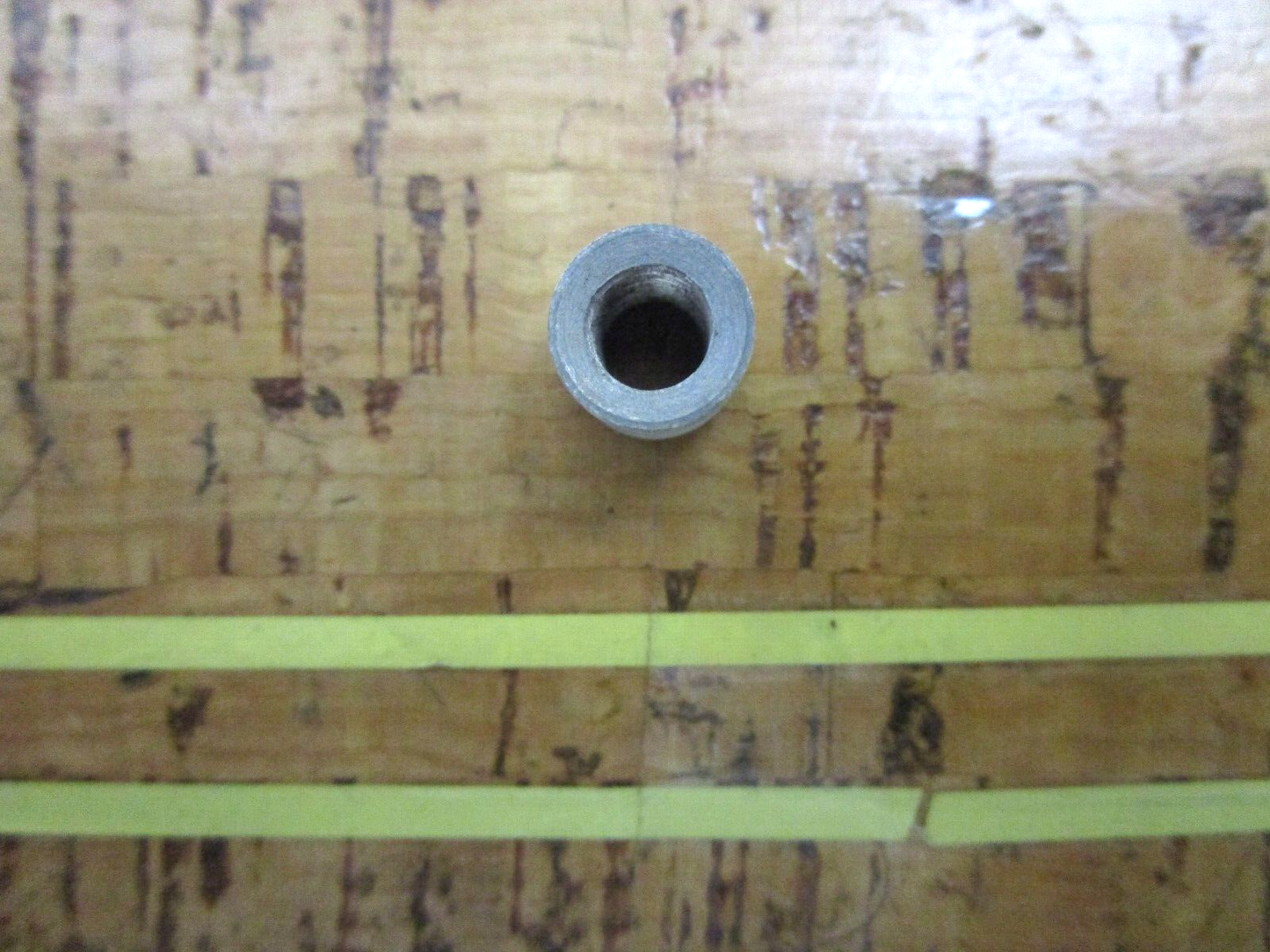 *NEW OEM* 0750 OMC Johnson Evinrude NEEDLE VALVE BUSHING 303939 0303939