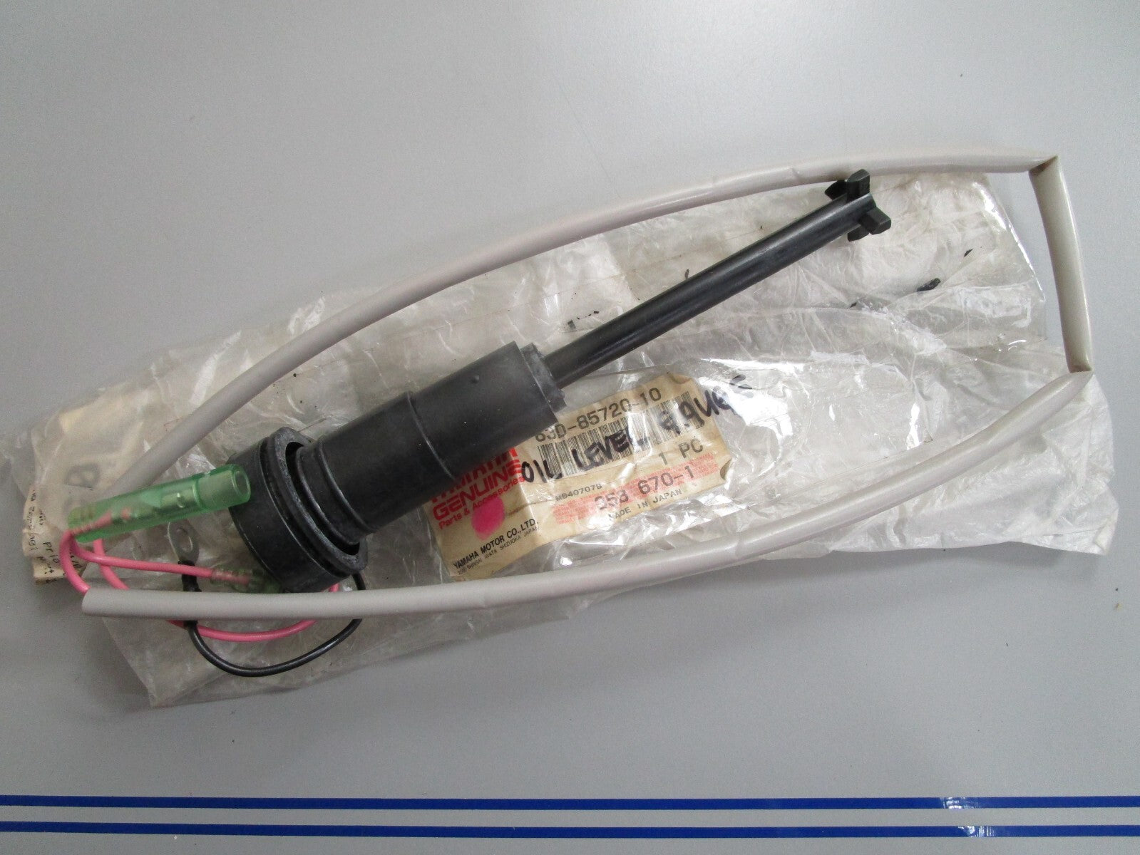 *NEW OEM* 0820 Yamaha Oil Level Gauge 63D-85720-10-00