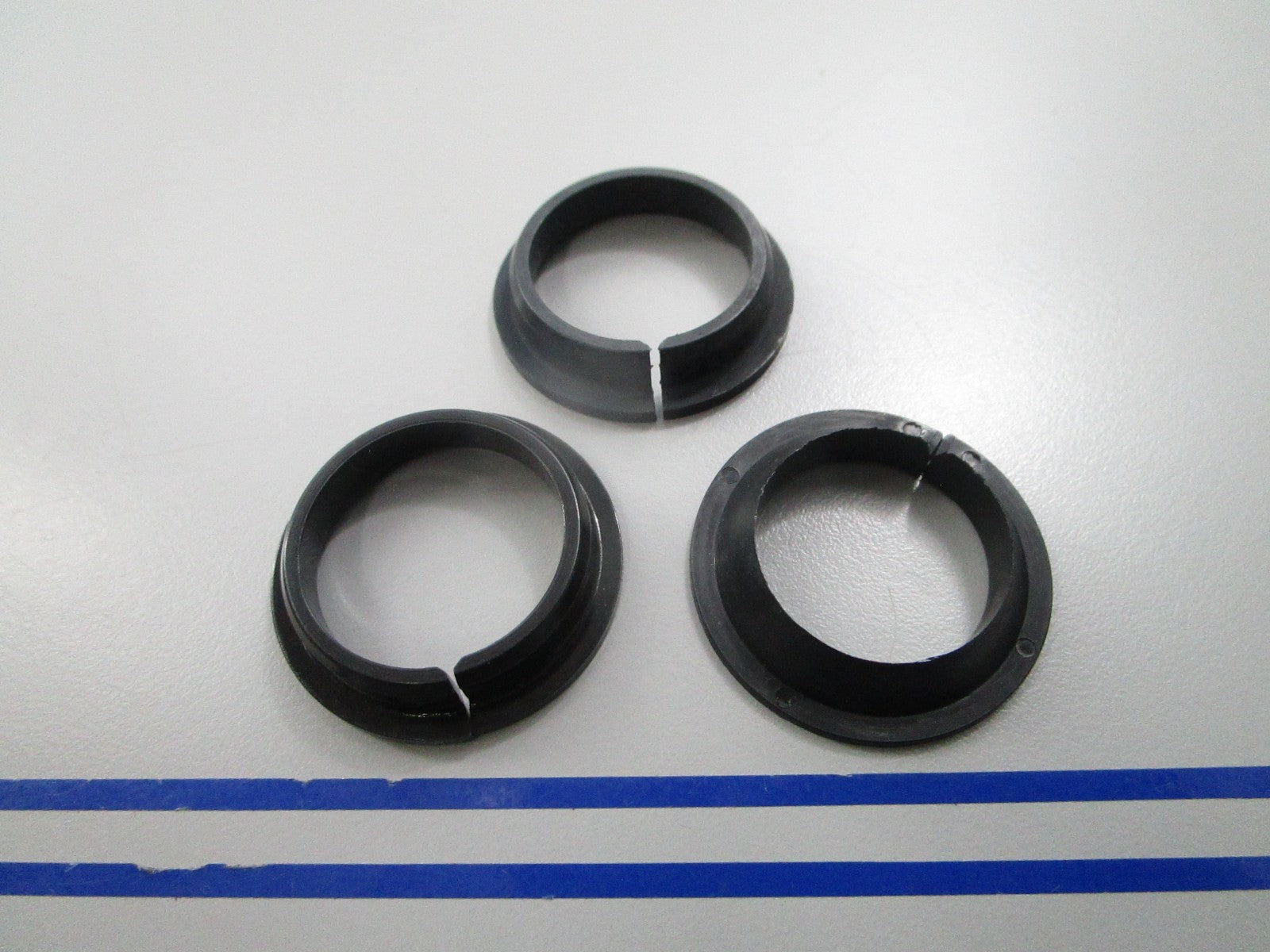 *NEW OEM* (LOT OF 3) 0810 OMC Johnson Evinrude Bushing 387618 0387618