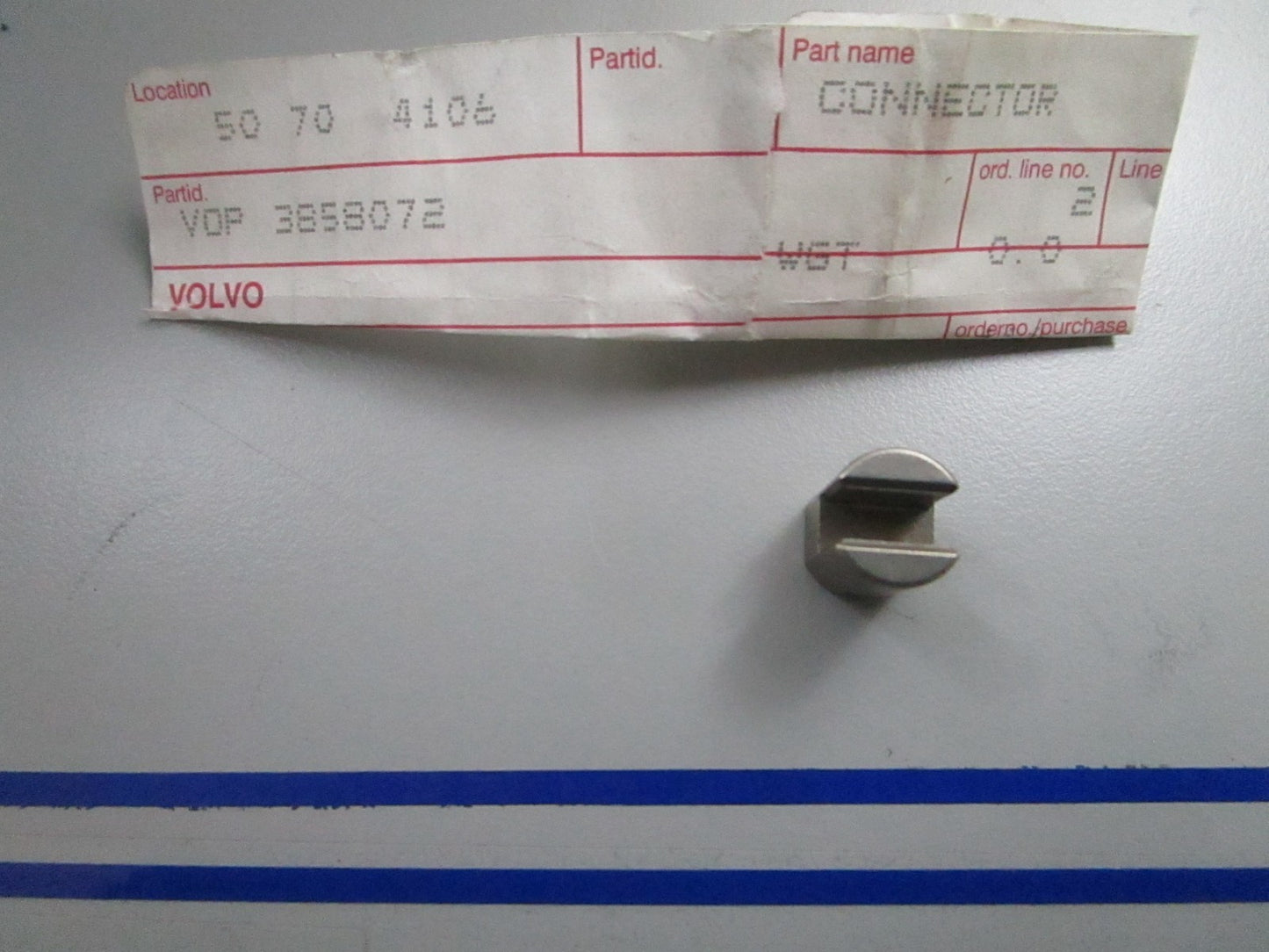 *NEW OEM* 0810 Volvo OMC Coupling 3858072