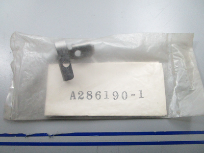 *NEW OEM* 0810 Mercury Force Link Assembly FA286190-1