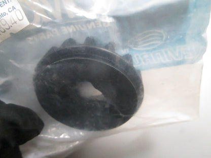*NEW OEM* 0810 OMC Johnson Evinrude Pinion 318940 0318940