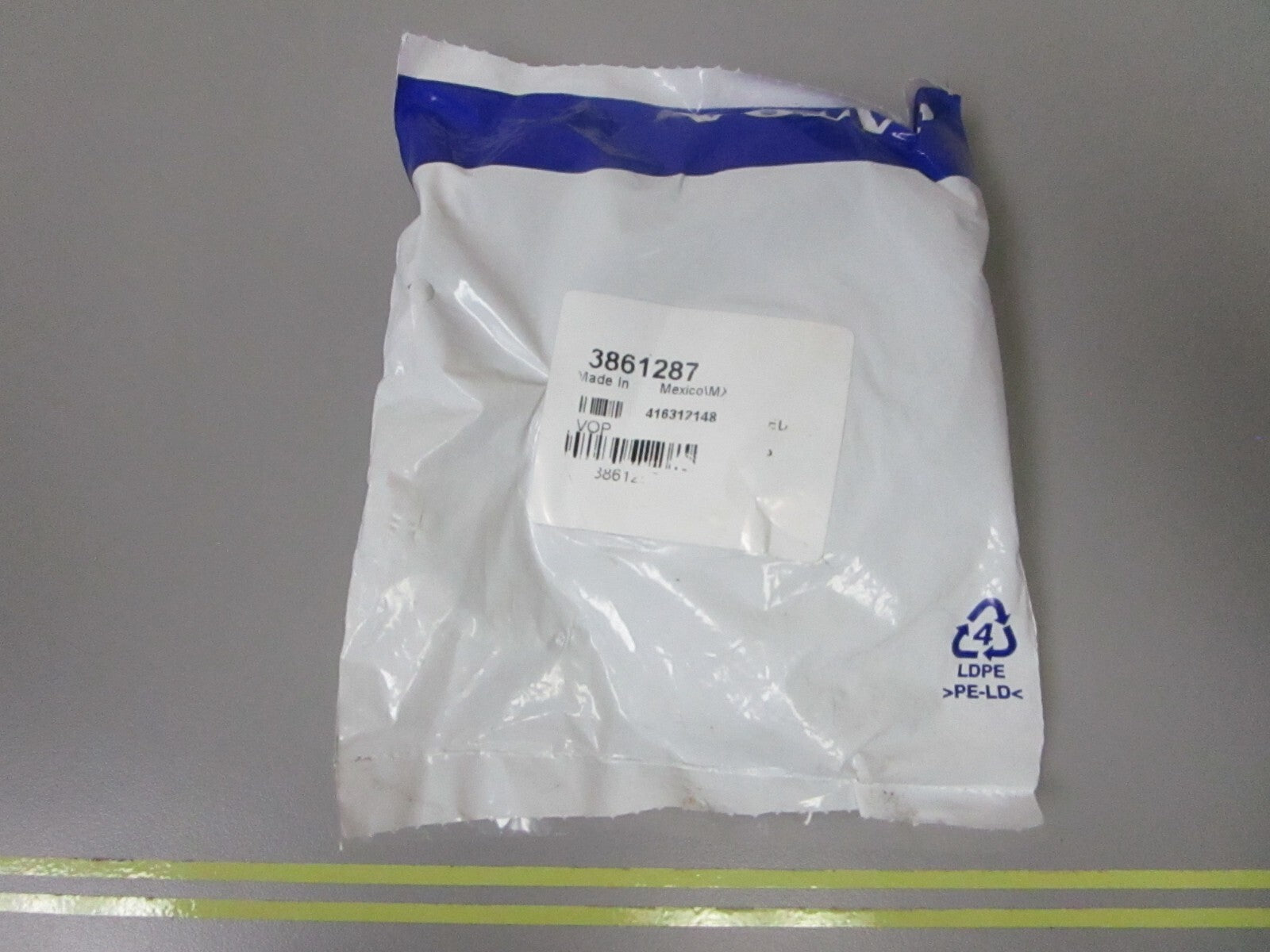 *NEW OEM* 0810 Volvo Penta Valve Cover Gasket 3861287