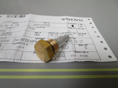 *NEW OEM* 0720 Volvo Penta Plug 21203185