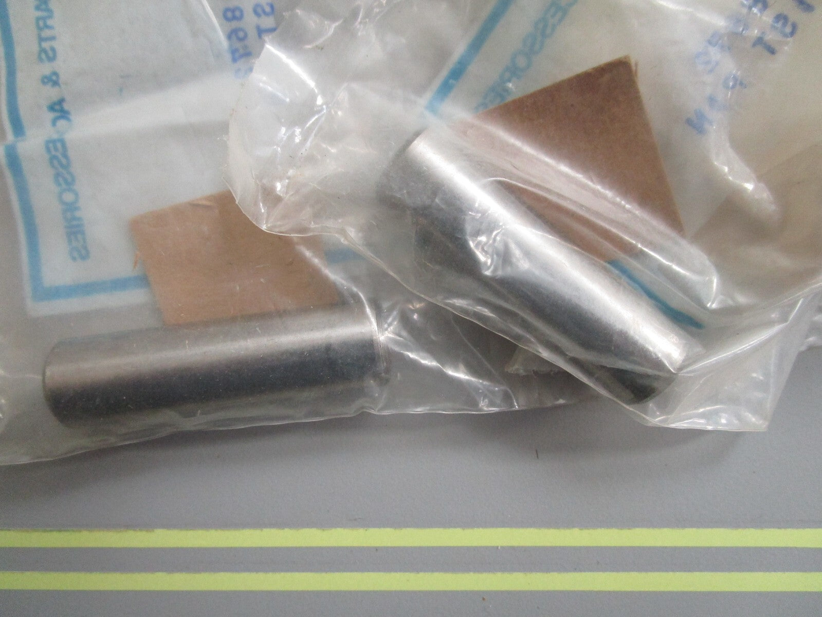 *NEW OEM* (LOT OF 2) 0810 OMC Johnson Evinrude 318672 0318672