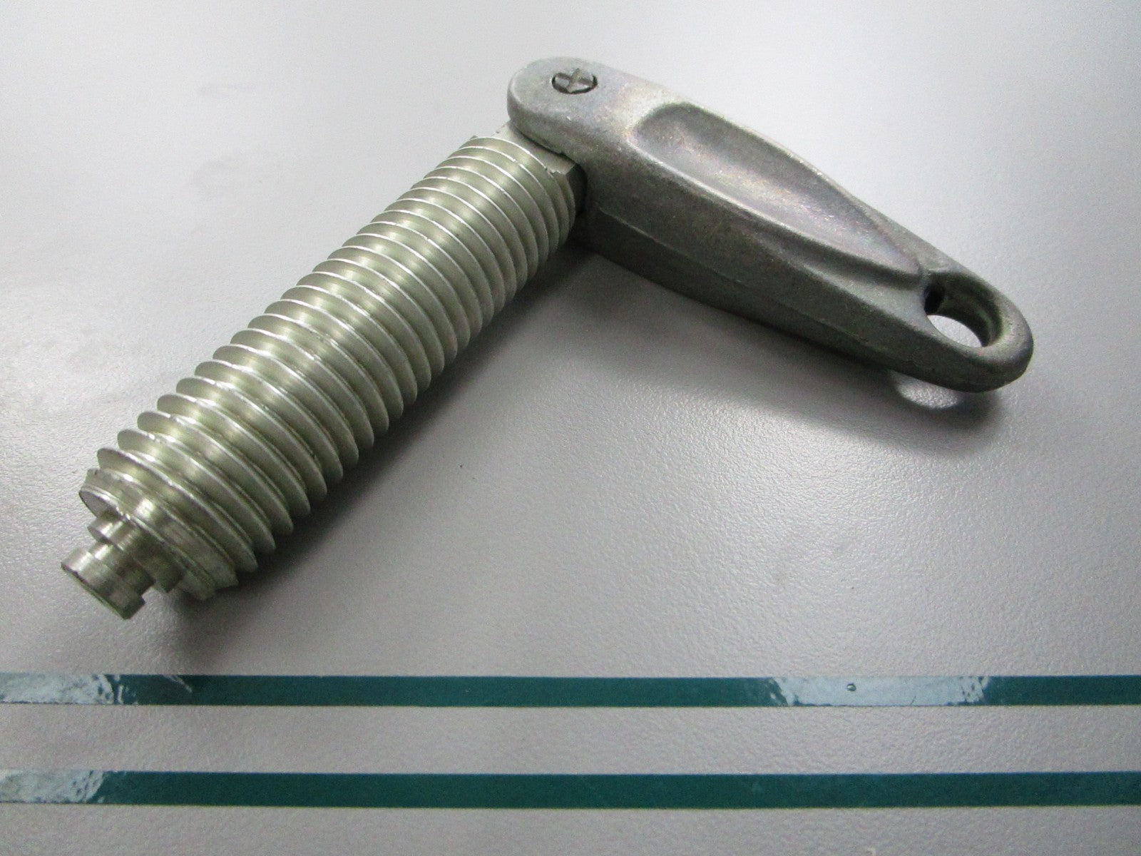 NEW OEM 379799 0379799 OMC Johnson Evinrude Clamp Screw 0810