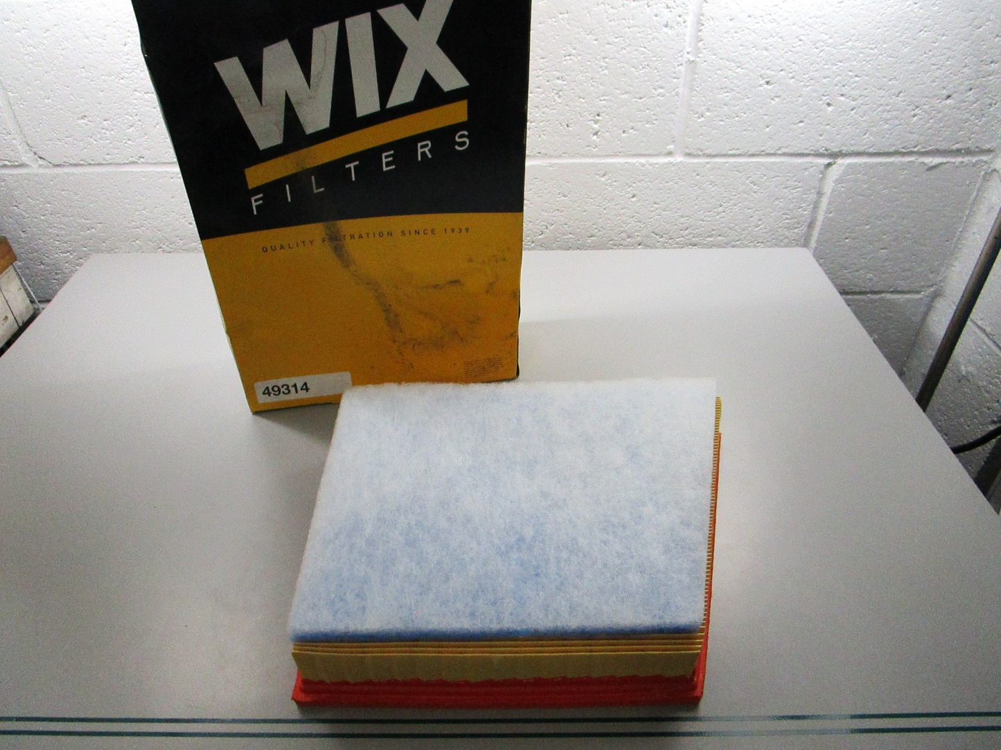 NEW 49314 WIX Air Filter 0810