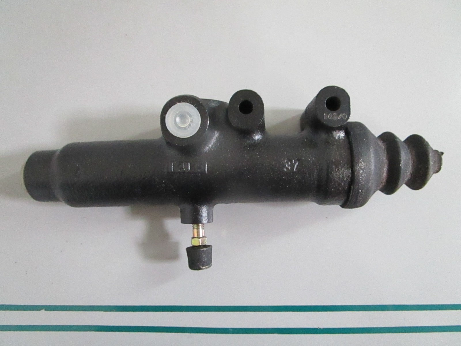 NEW OEM 0002952406 Mercedes-Benz Master Cylinder 0820