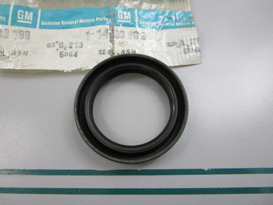 NEW OEM 14033199 General Motor Seal 0810