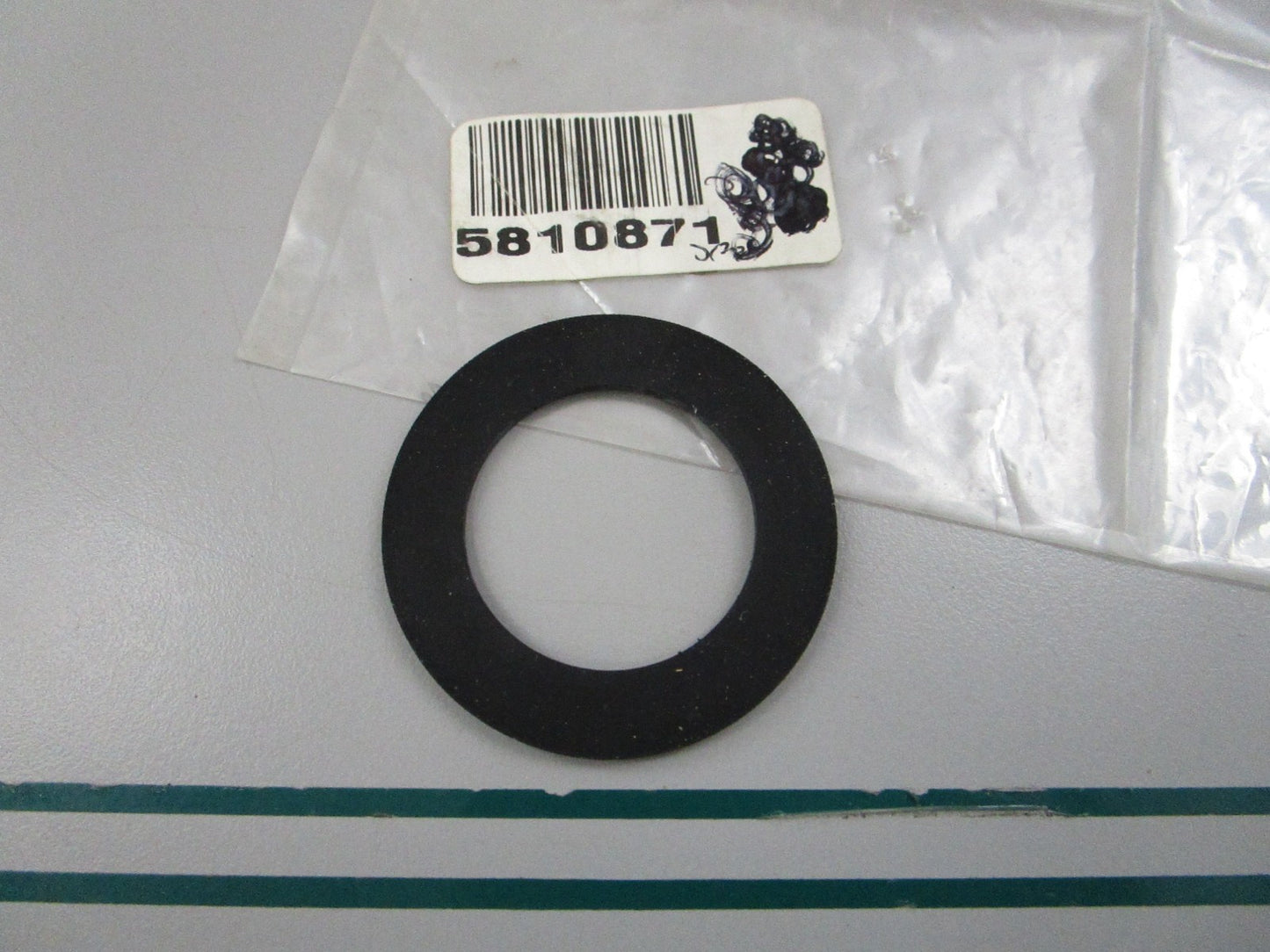 NEW OEM 5810871 Polaris Gas Cap Seal 0810