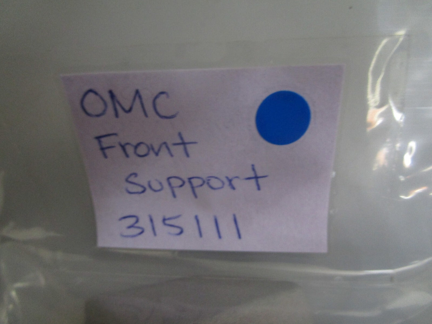 *NEW OEM* 0810 OMC Johnson Evinrude Front Support 315111 0315111