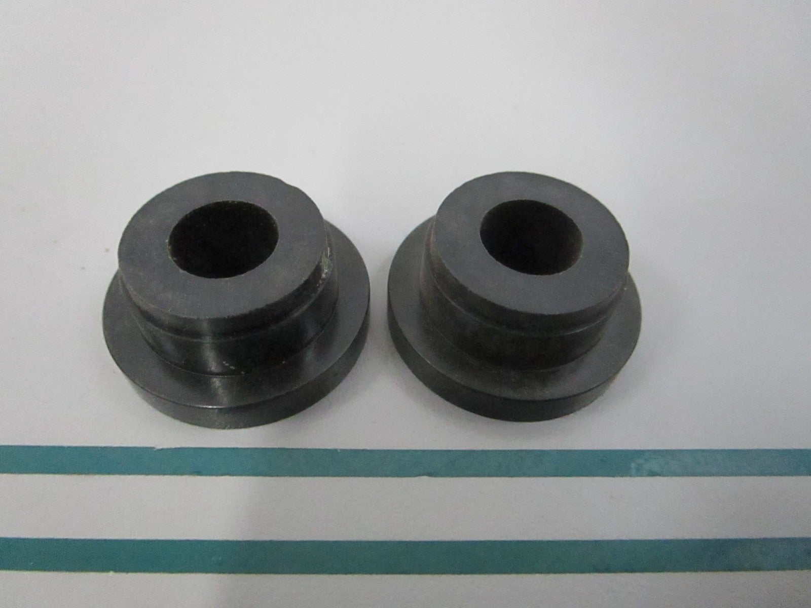 NEW OEM (LOT OF 2) 316621 0316621 OMC Johnson Evinrude Prop Clutch Bushing 0810
