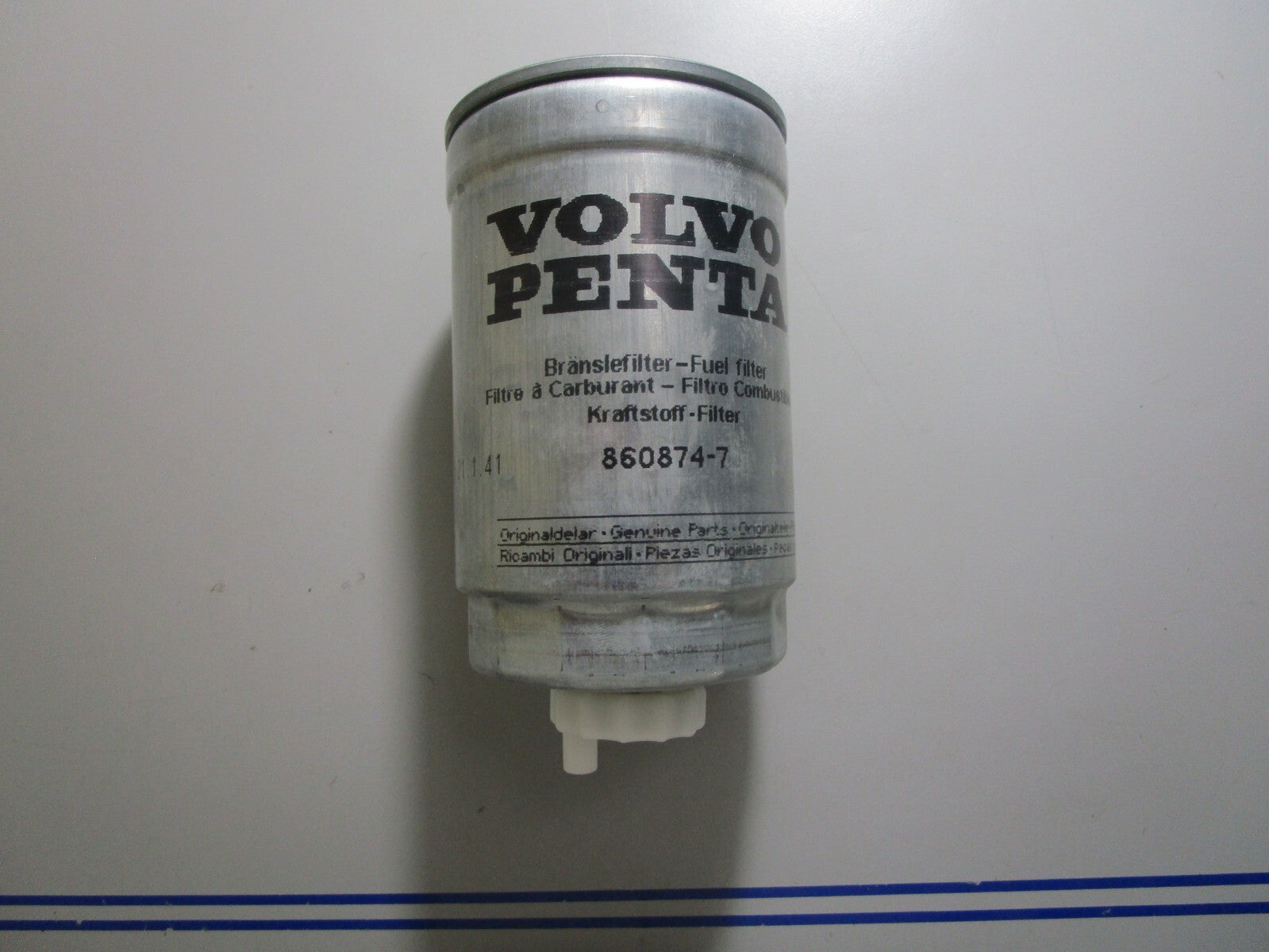 *NEW OEM* 0810 Volvo Penta Fuel Filter 860874