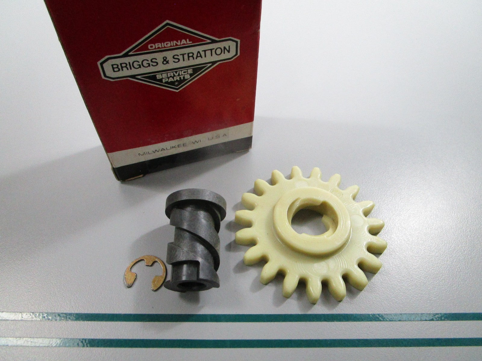 NEW OEM 494146 Briggs & Stratton Starter Gear Kit 0810