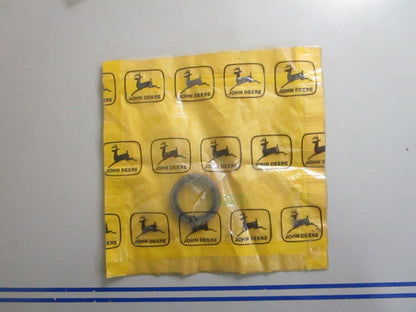 *NEW* 0770 John Deere Seal M40676