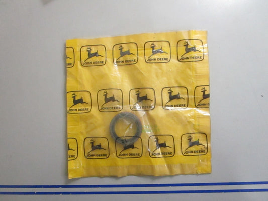*NEW* 0770 John Deere Seal M40676