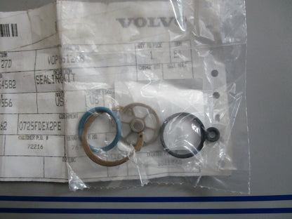 *NEW OEM* 0820 Volvo Penta Seal Kit 3861268