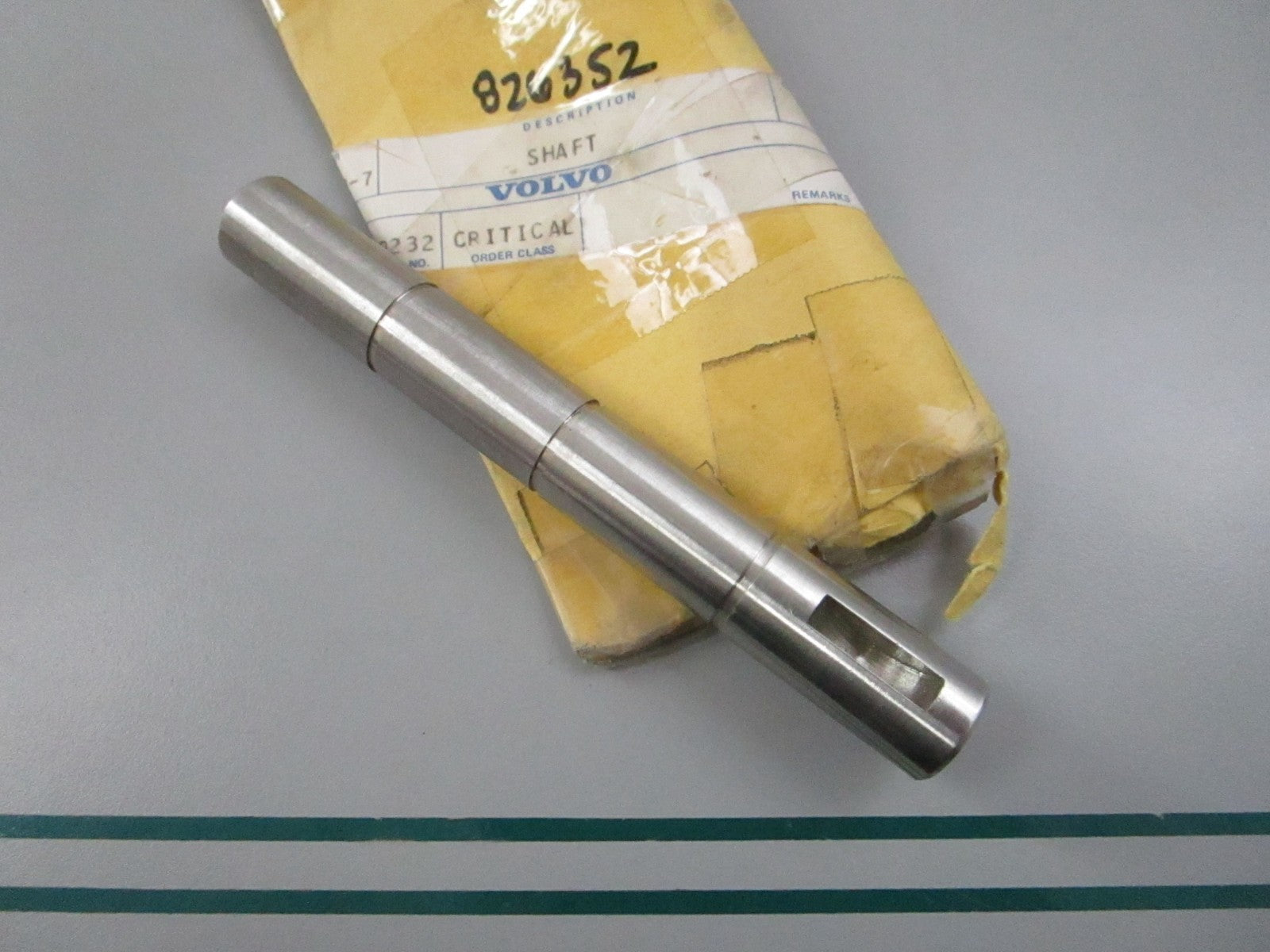 NEW OEM 826352 Volvo Penta Shaft 0810