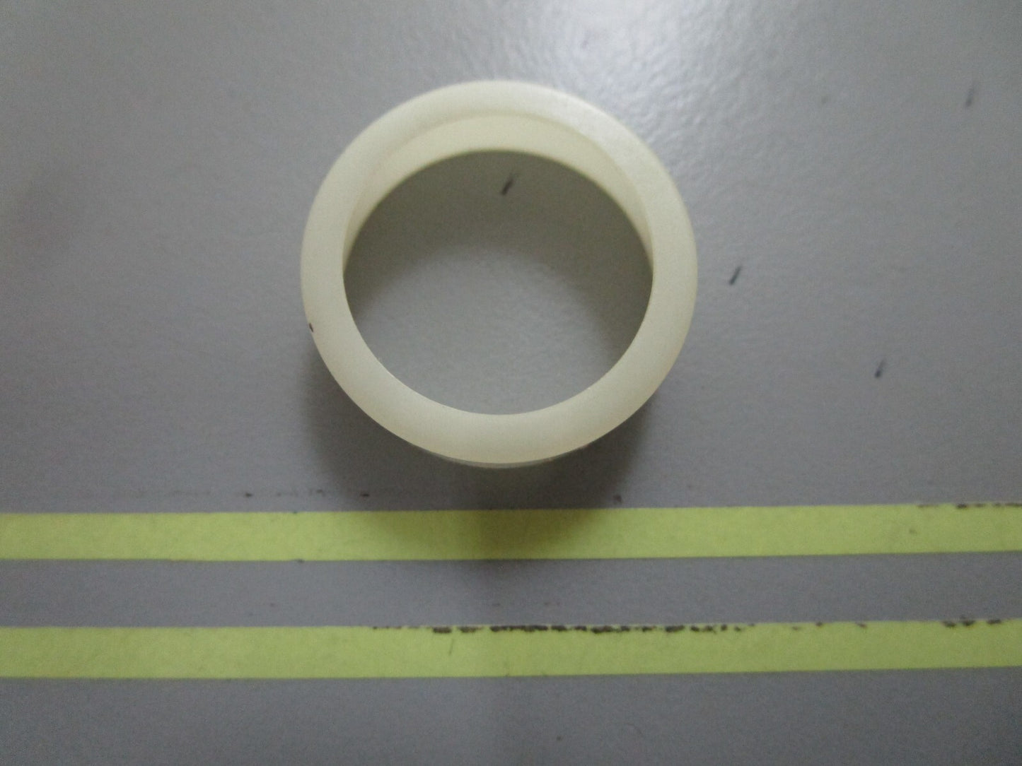 *NEW OEM* 0810 OMC Johnson Evinrude Bushing 309689 0309689