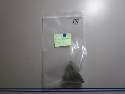 *NEW OEM* 0770 OMC Johnson Evinrude Motor Mount 379022 0379022