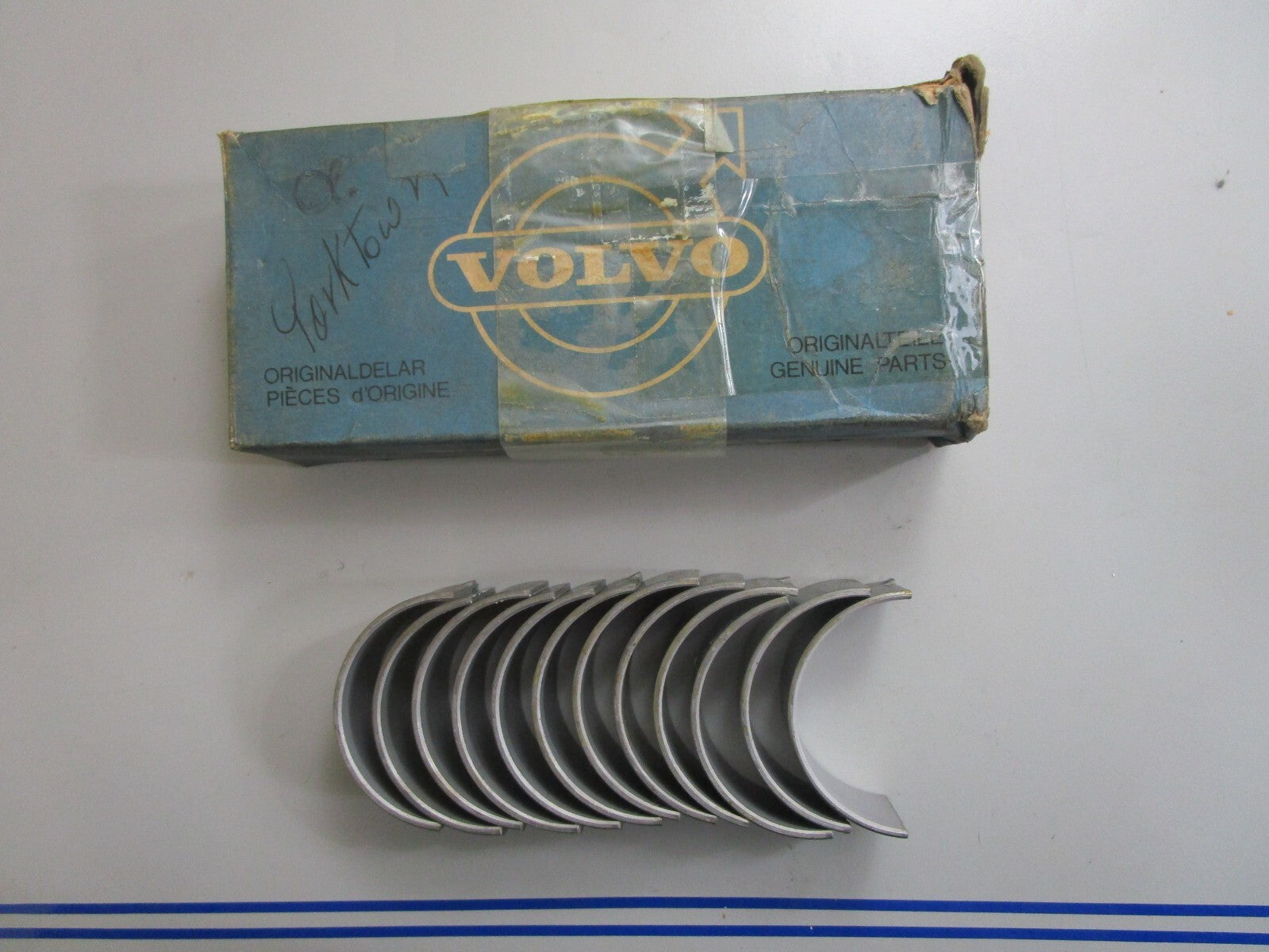 *NEW OEM* 0820 Volvo Penta Bearing Kit 271067