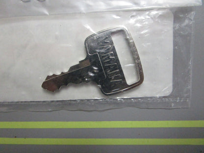 *NEW OEM* 0810 Yamaha Key #464 90890-55833-00