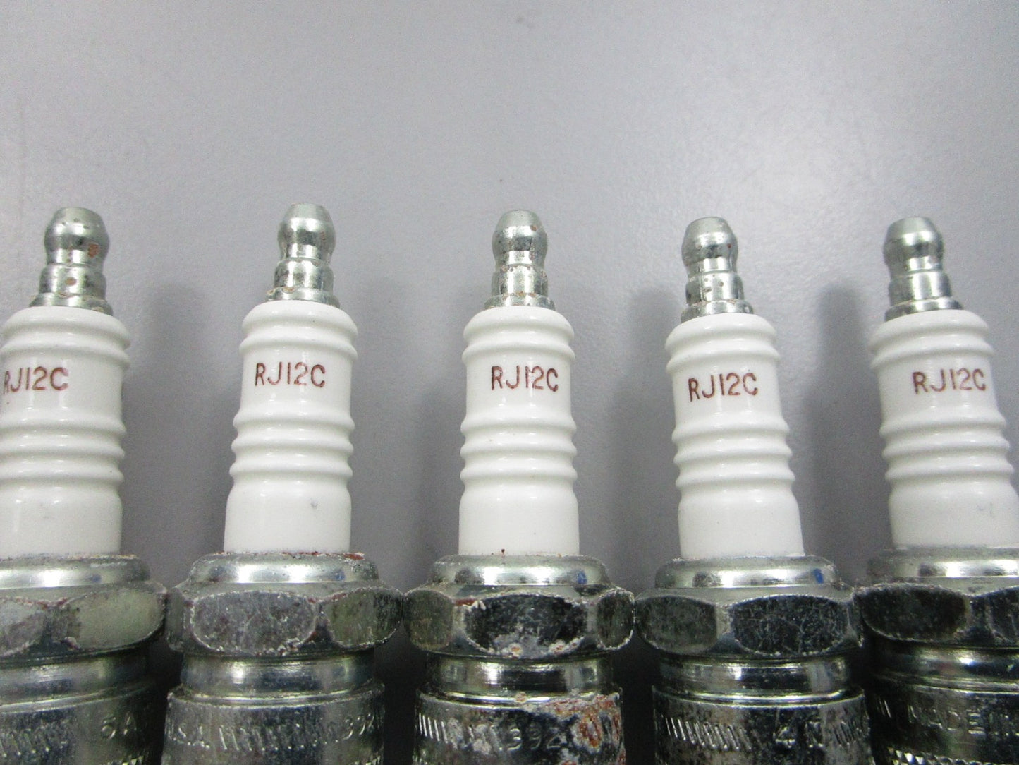 NEW (LOT OF 5) RJ12C Champion Spark Plug 0810