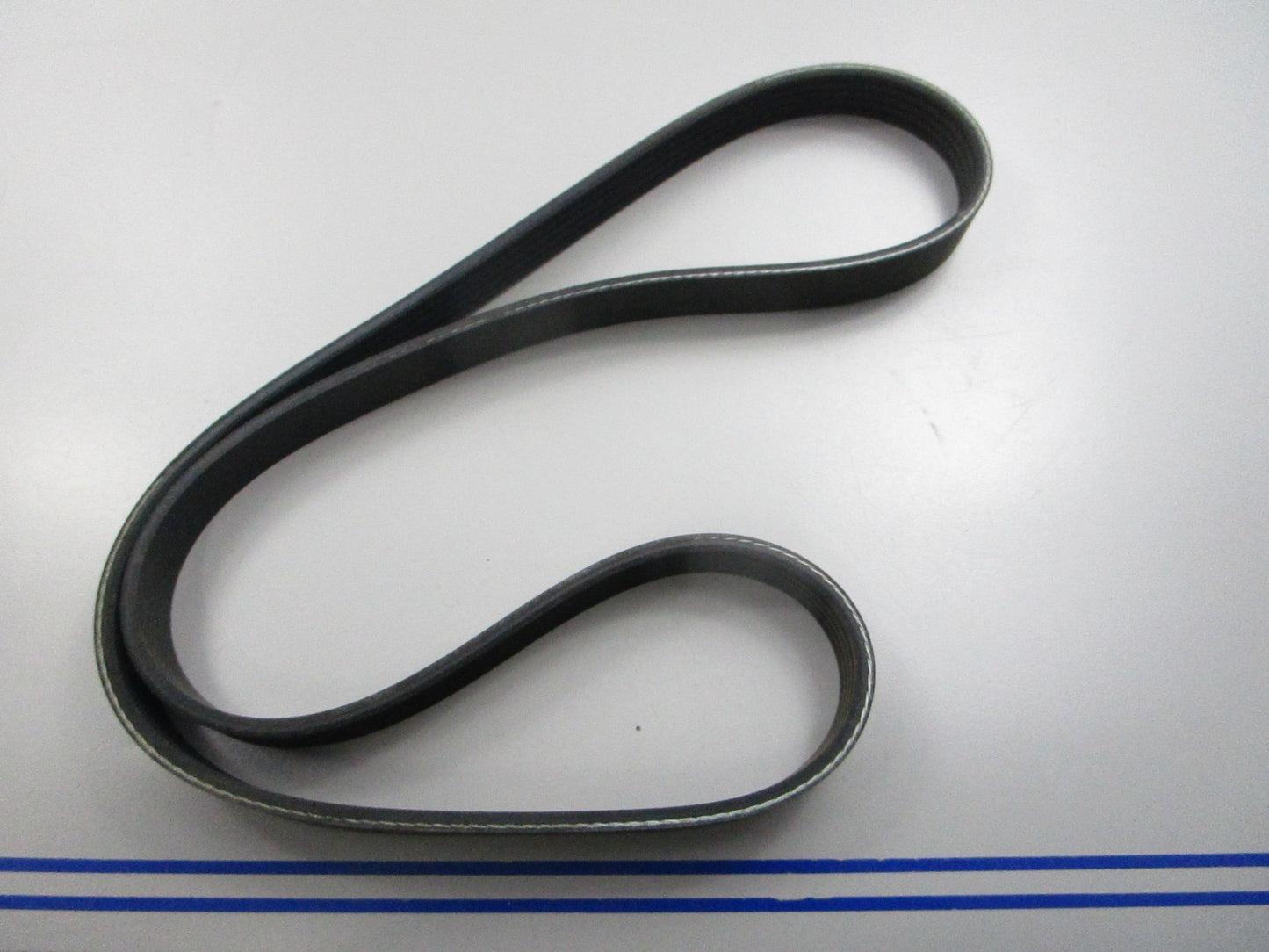 NEW K050400 Gates Micro-V Serpentine Belt 0810