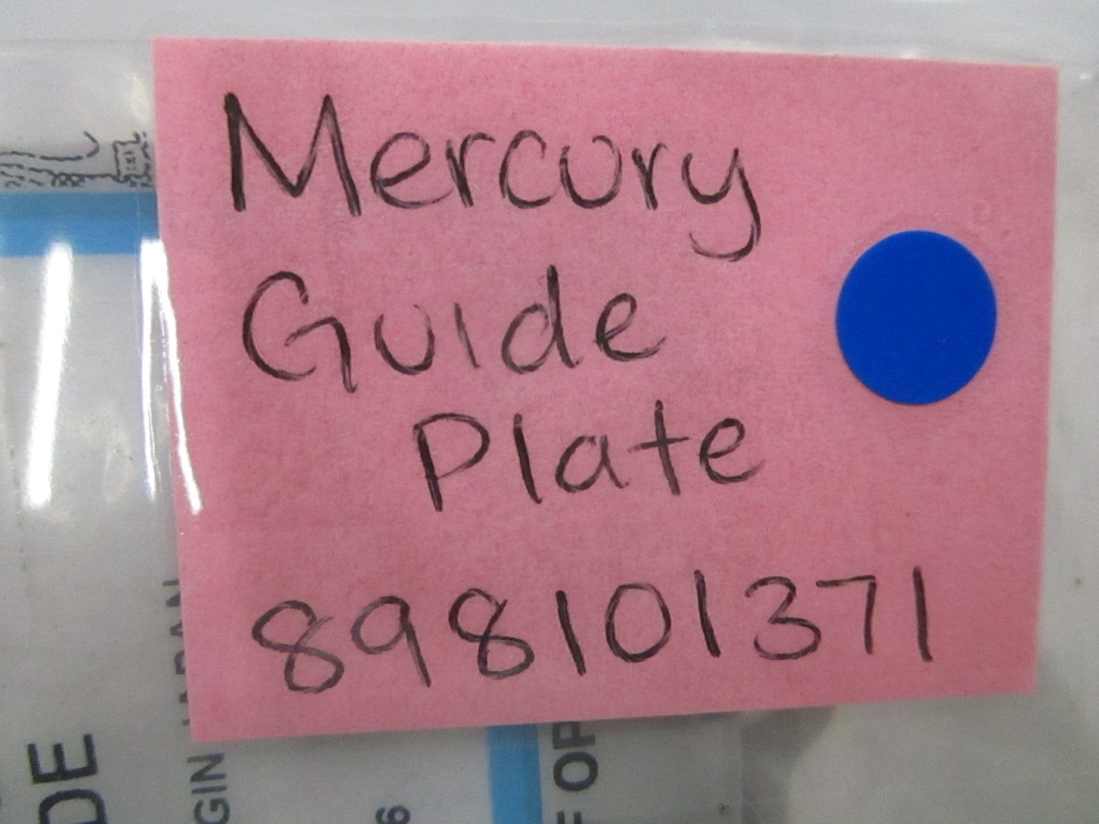 *NEW OEM* 0810 Mercury Quicksilver Guide Plate 898101371