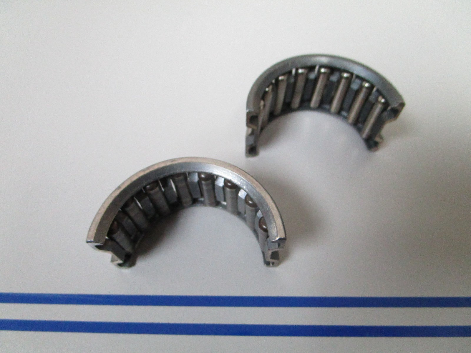 NEW OEM 396041 0396041 OMC Johnson Evinrude Rod Bearing Set 0720