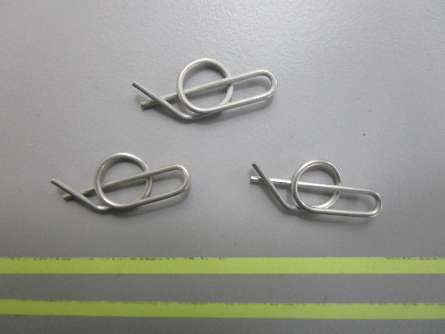 *NEW OEM* (LOT OF 3) 0810 Volvo Penta Clip 333774