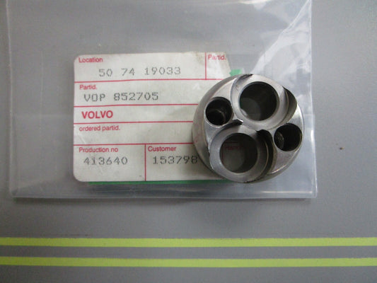 *NEW OEM* 0820 Volvo Penta Bearing Pivot 852705