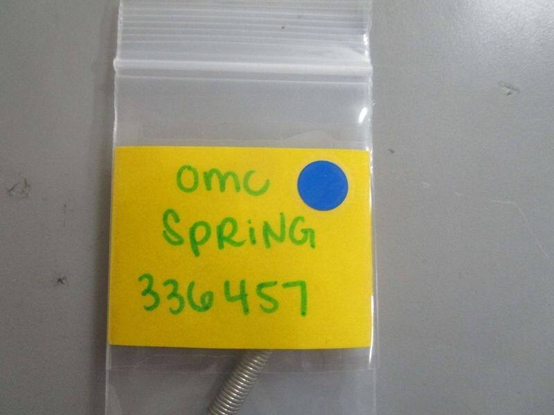 *NEW OEM* 0770 OMC Johnson Evinrude Spring 336457 0336457