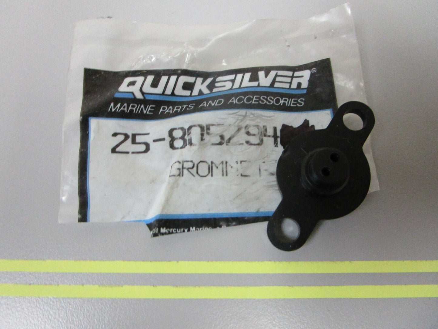 *NEW OEM* 0810 Mercury Quicksilver Grommet 25-805294