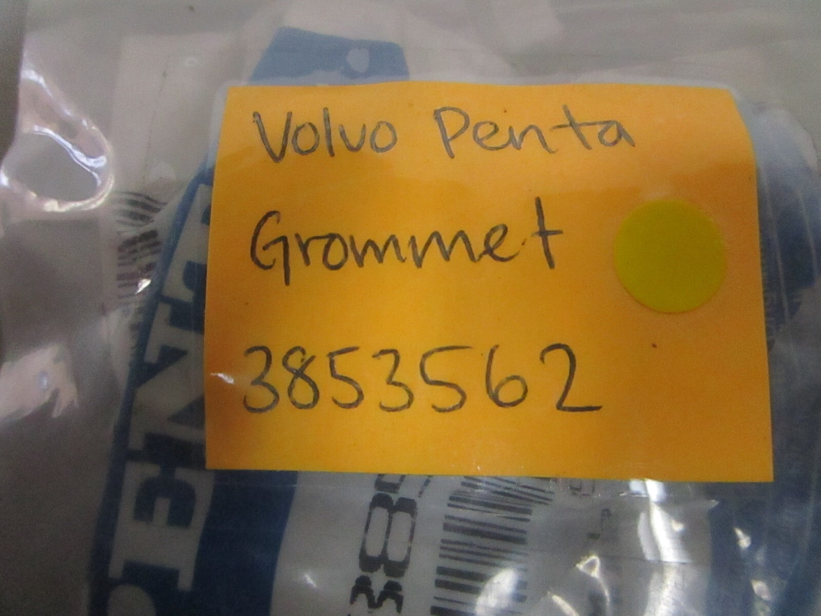 *NEW OEM* 0810 Volvo Penta Grommet 3853562