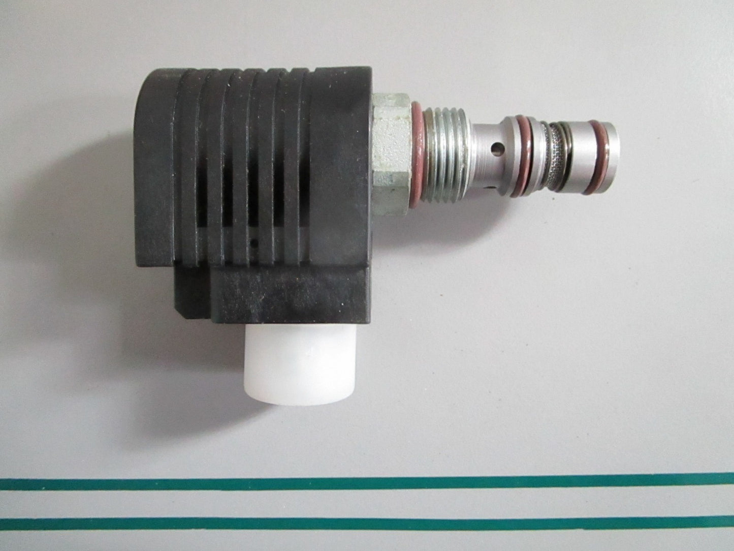 NEW OEM 297-5579 CAT Solenoid Valve 0820