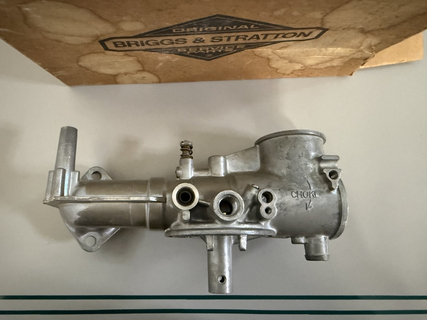 NEW OEM 299851 Briggs & Stratton Carburetor Body 0820