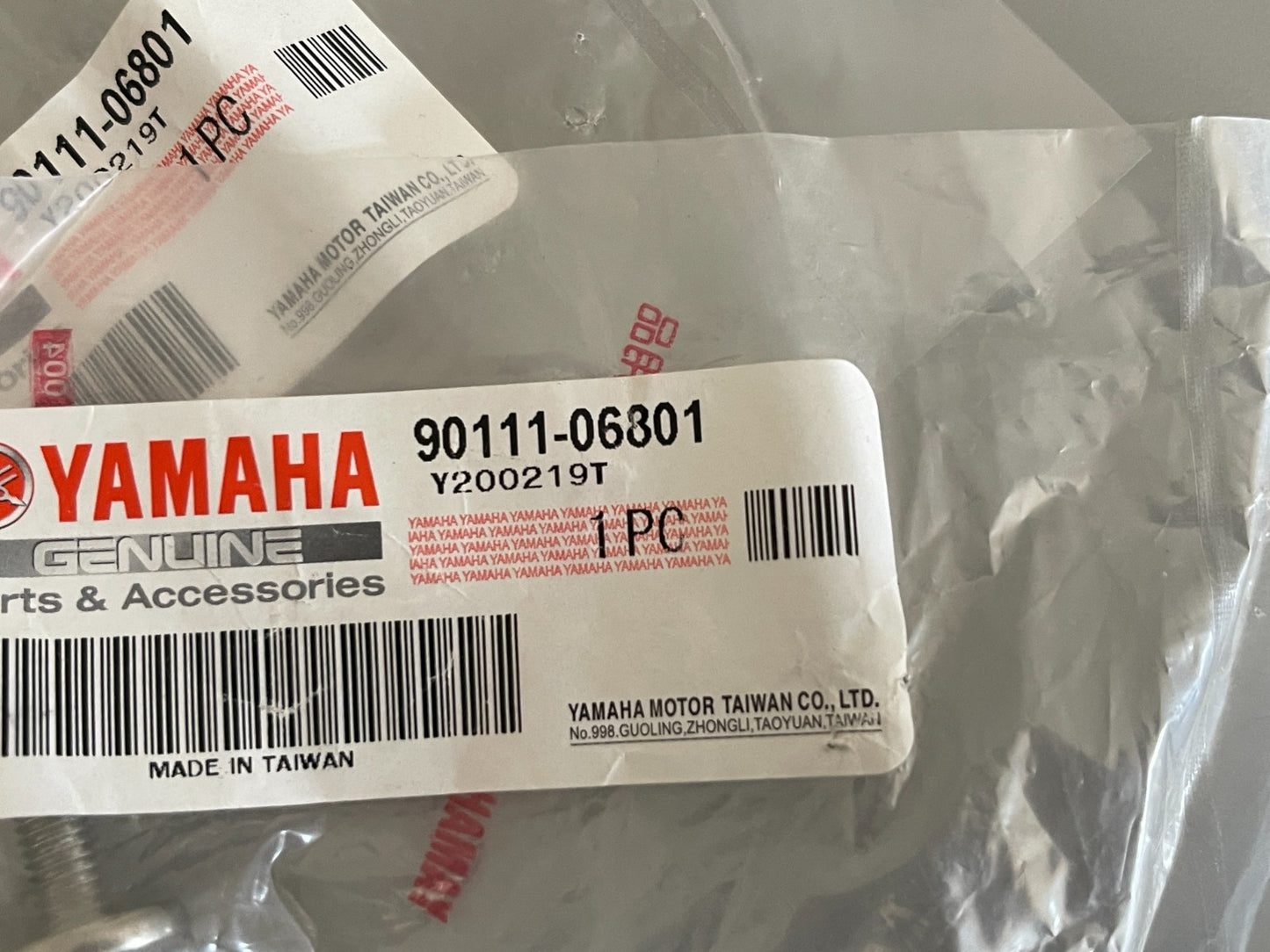 NEW OEM (LOT OF 3) 90111-06801-00 Yamaha Bolt 0810