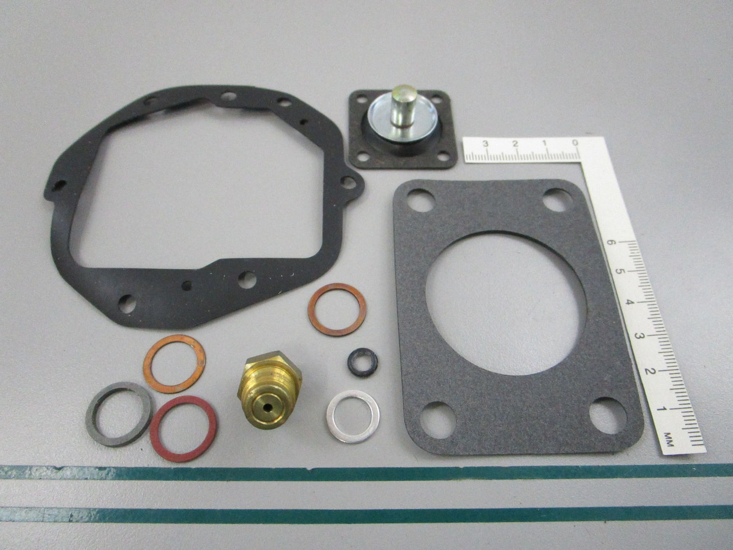 NEW 18-7001 Replaces: Volvo 841293-4 Sierra Carburetor Kit 0810