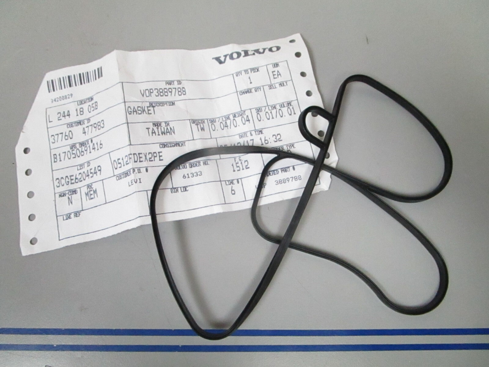 *NEW OEM* 0720 Volvo Penta Gasket 3889788