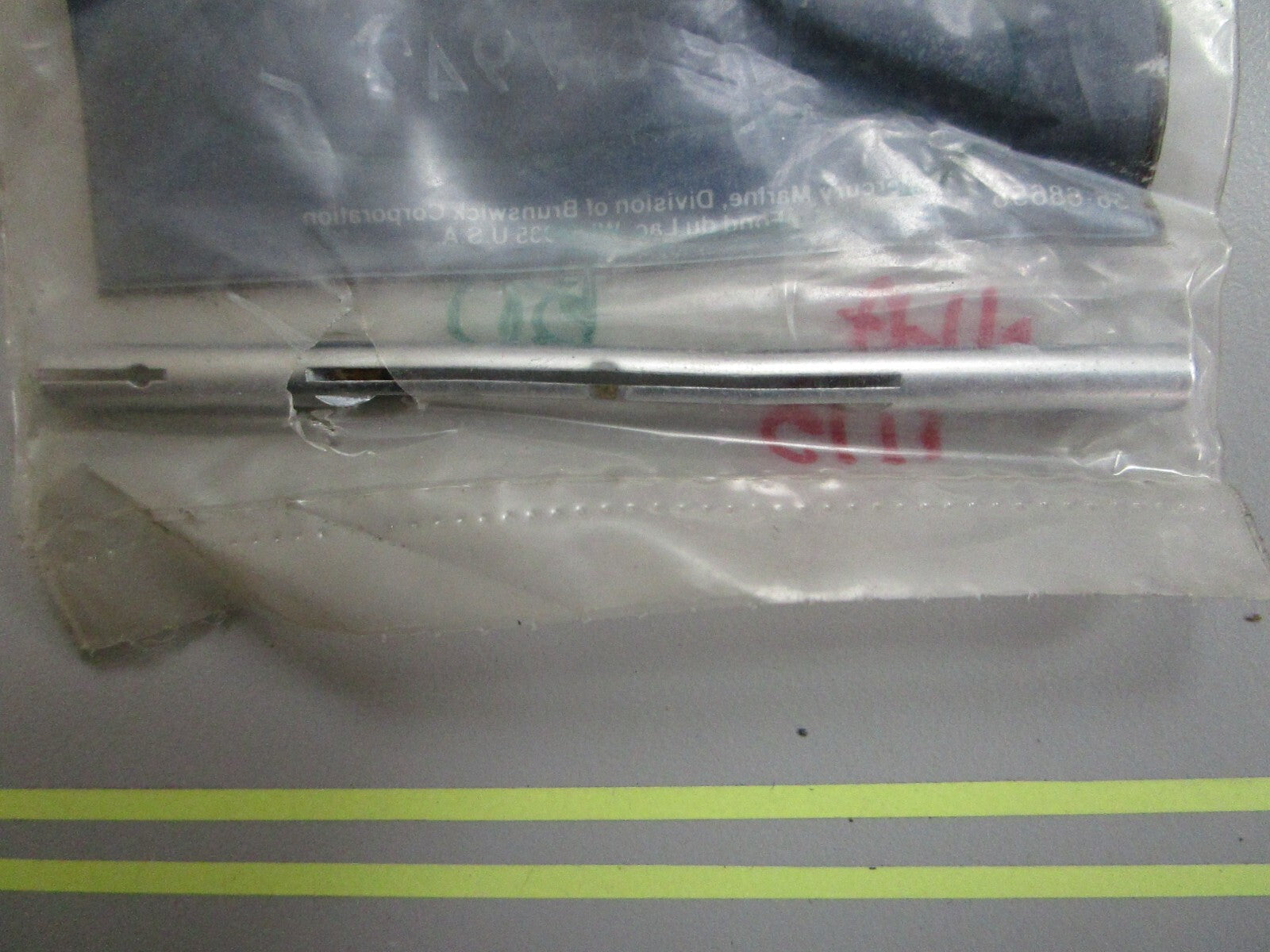 *NEW OEM* 0820 Mercury Quicksilver Throttle Shaft 1395-7942