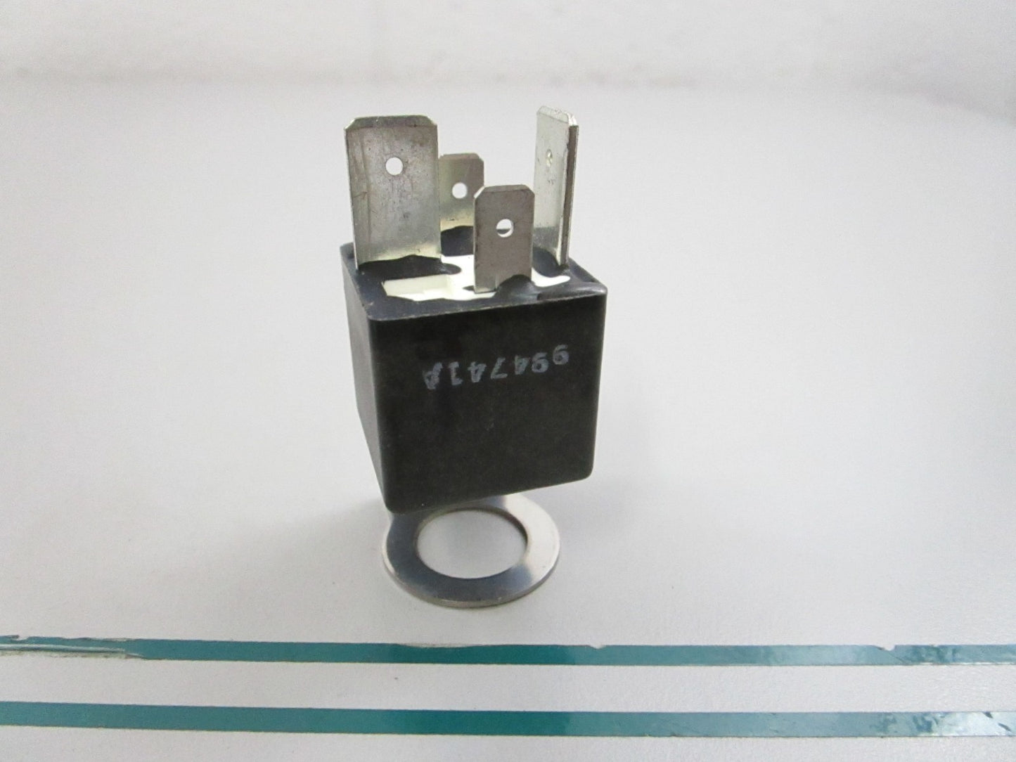 NEW OEM 586233 0586233 OMC Johnson Evinrude Relay 0810
