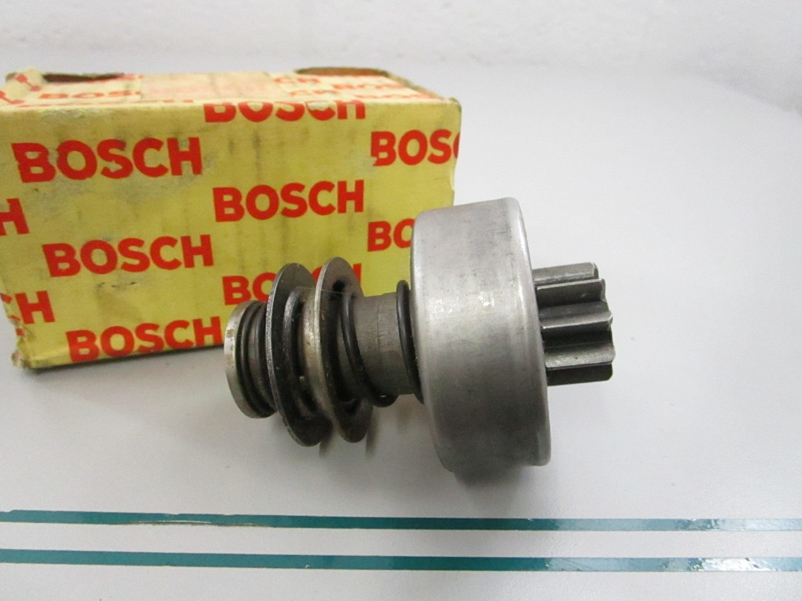 NEW OEM 2006209060 Bosch Starter Pinion 0810