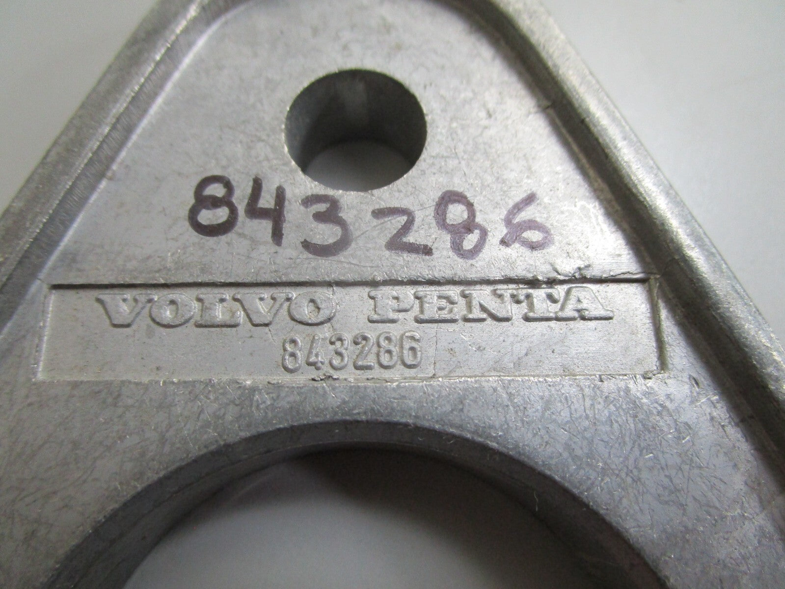 *NEW OEM* 0820 Volvo Penta Pad 843286