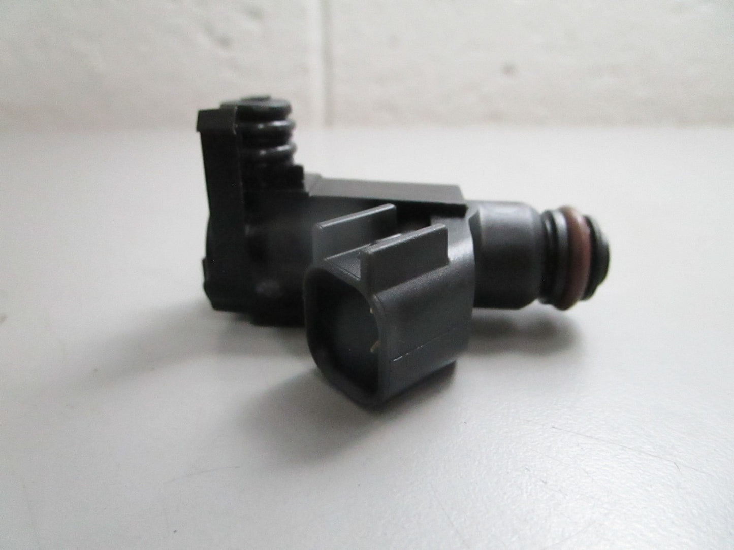 *NEW OEM* 0820 Mercury Quicksilver Fuel Injector 8M0142264