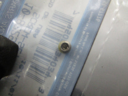 *NEW OEM* 0810 Mercury Quicksilver Set Screw 10-8229811 8229811