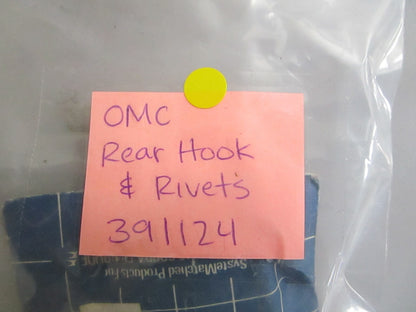 *NEW OEM* 0810 OMC Johnson Evinrude Rear Hook & Rivets 391124 0391124