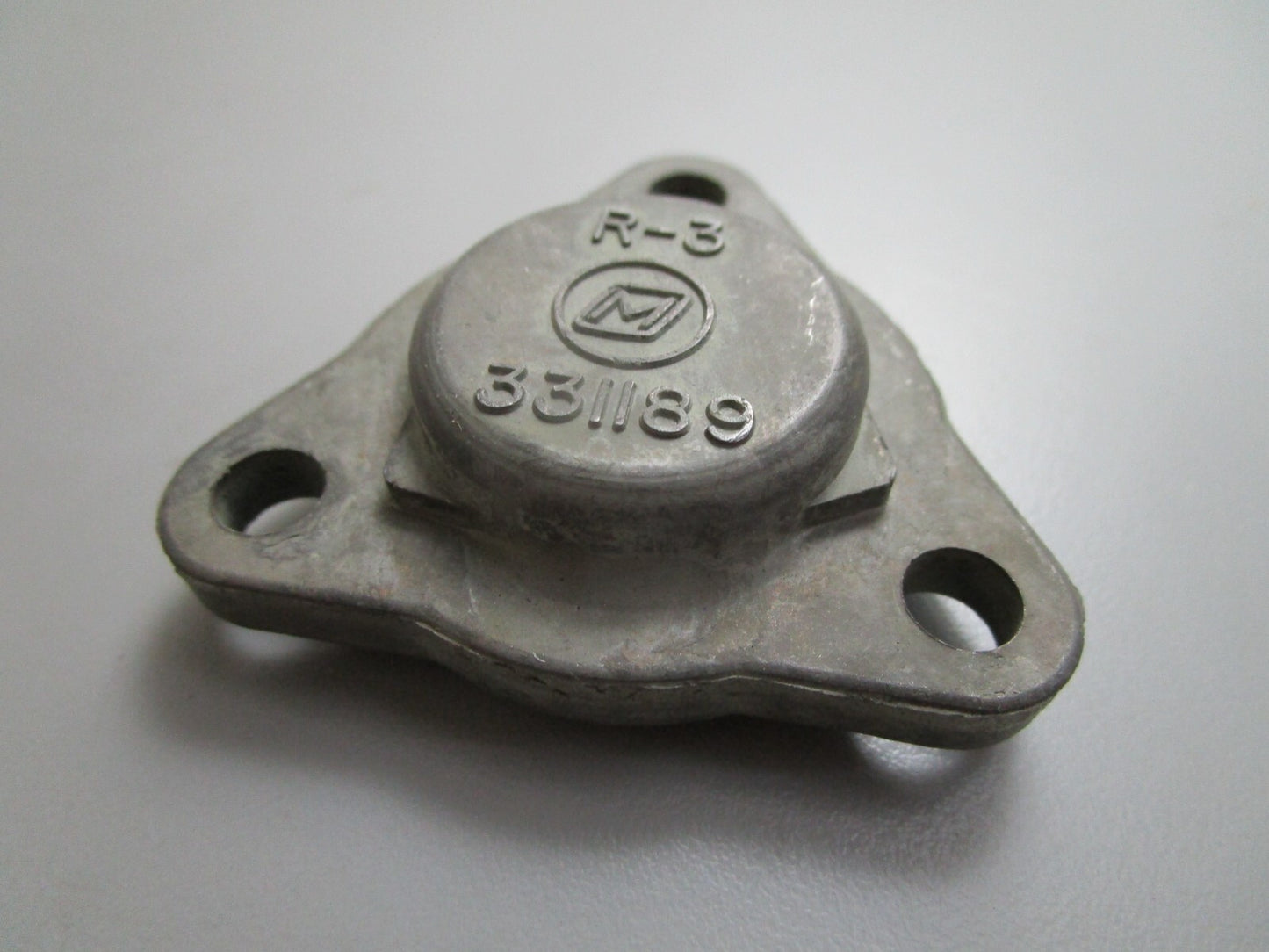 *NEW OEM* 0820 OMC Johnson Evinrude Thermostat Cover 331189 0331189